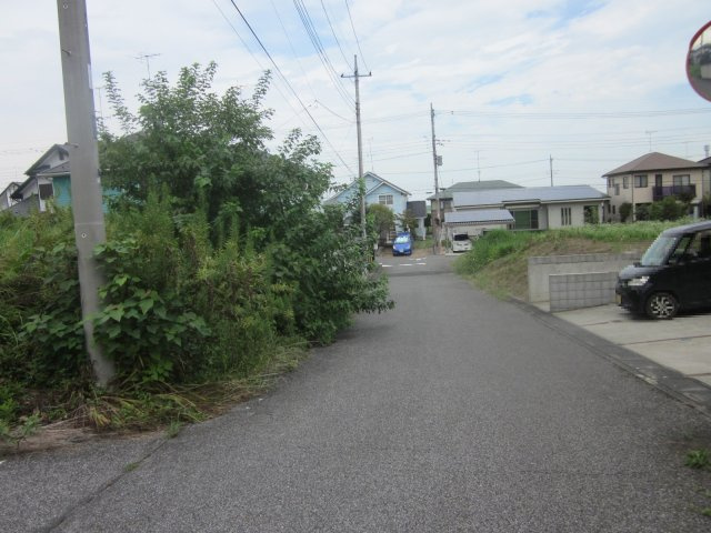 【前面道路含む現地写真】 | 熊谷市船木台3丁目 890万 土地