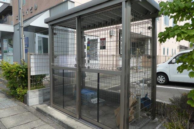 総社市中央６丁目の賃貸マンションのその他共用部分|敷地内ゴミST
