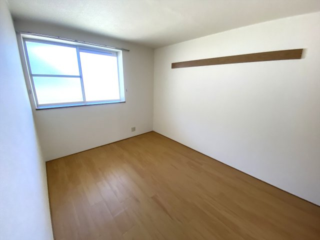 グリーンハイツ下賀茂の洋室