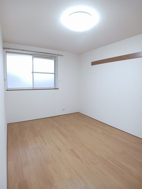 グリーンハイツ下賀茂の洋室