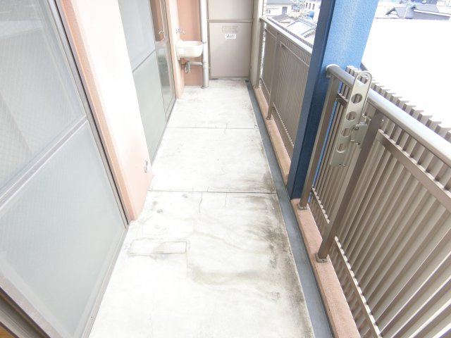 メゾン錦のバルコニー