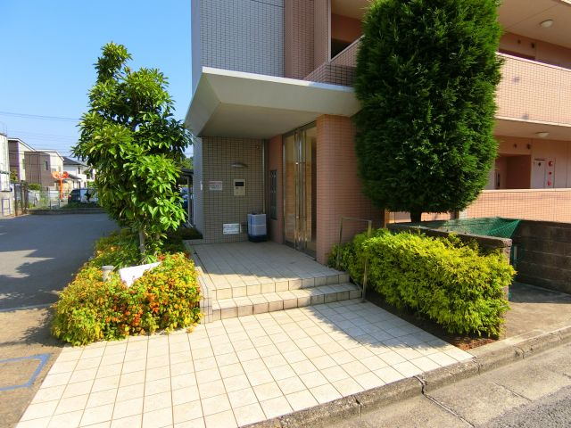 メゾン錦のエントランス