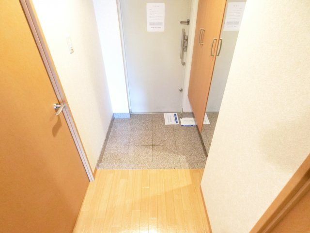 メゾン錦の玄関