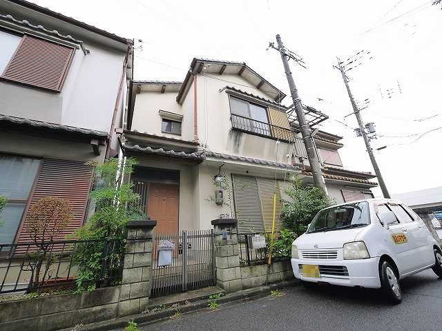 神殿町貸家の外観