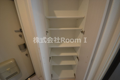 【玄関】 | ガウディ | きれいな玄関です