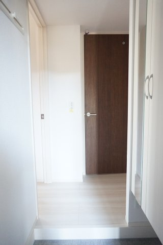 グランカーサはません　B棟の玄関