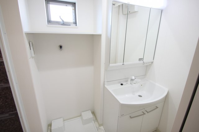 クリエオーレ長瀬の独立洗面台