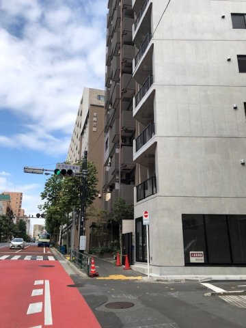 Az Music 新宿御苑の外観