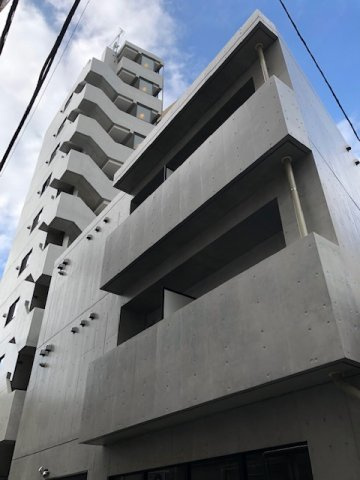 Az Music 新宿御苑の外観