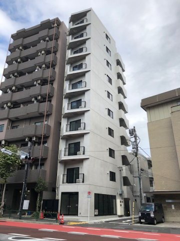 Az Music 新宿御苑の外観