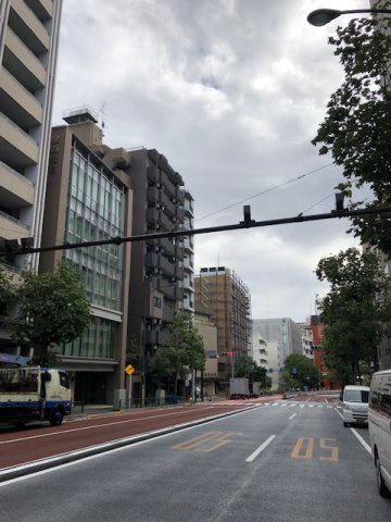 Az Music 新宿御苑の外観
