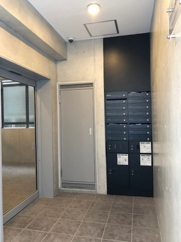 Az Music 新宿御苑のエントランス