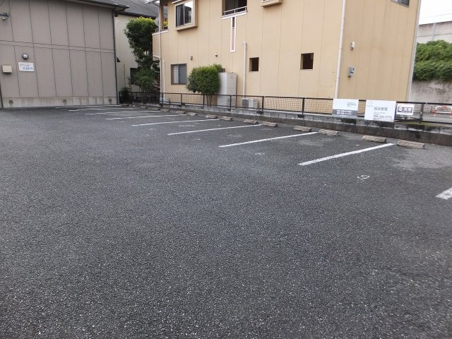 熊本市南区上ノ郷２丁目のアパートの駐車場