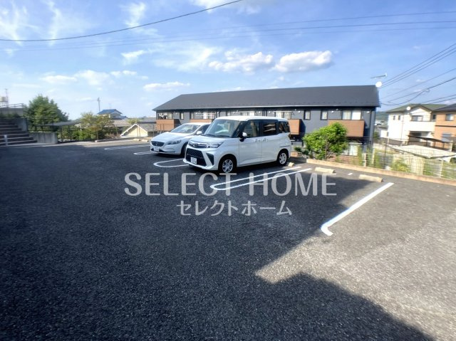 【駐車場】 | リーベ美合 | 駐車場があるので、車を買う予定の方も安心です