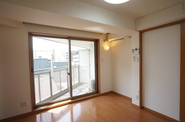 【居間・リビング】 | サンシャルム万代