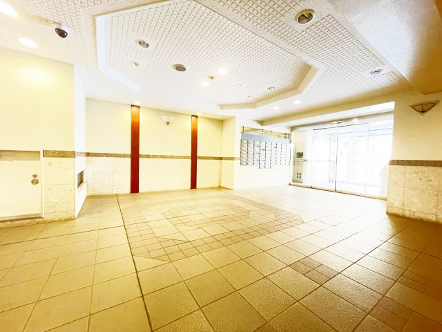クリオ川崎駅前本町壱番館（川崎区駅前本町）のエントランス|毎日通るエントランスはこのようになっています
