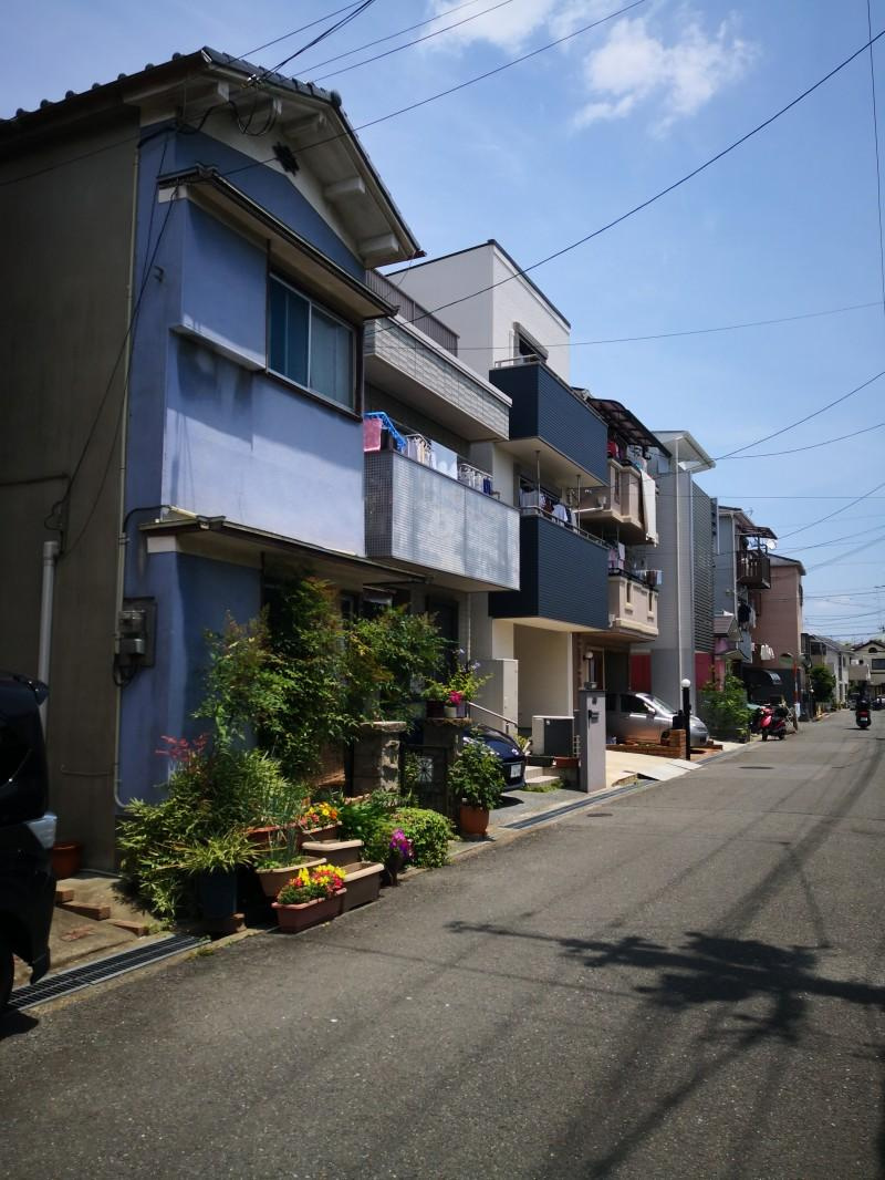 北楠葉町　中古戸建の前面道路含む現地写真