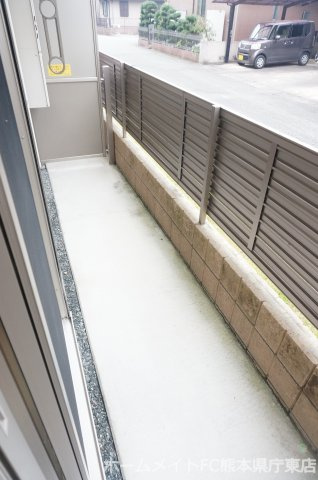 熊本市東区花立２丁目のアパートのバルコニー