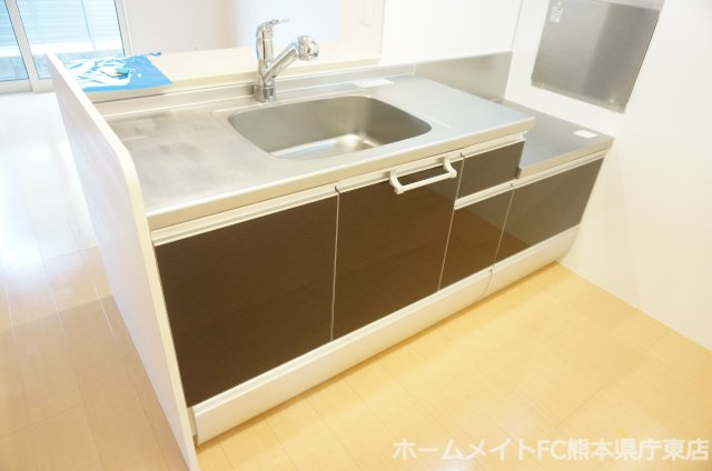 熊本市東区花立２丁目のアパートのキッチン