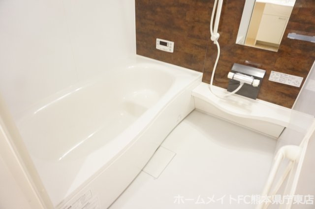 熊本市東区花立２丁目のアパートの浴室