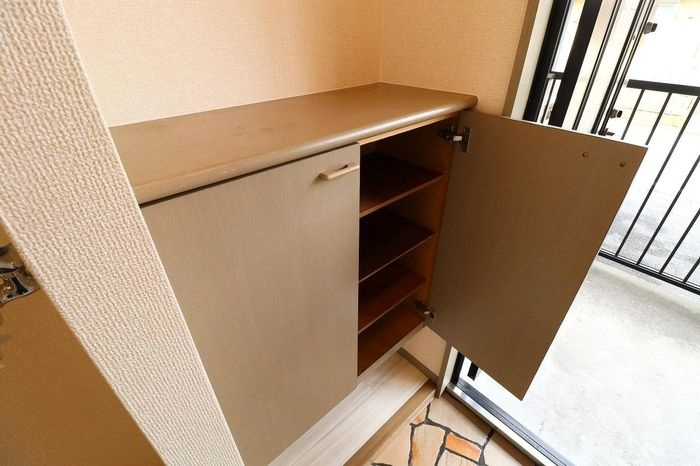 ウィンヒル373の玄関