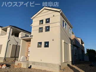 【外観】 | 新築建売　岐南町伏屋全４棟　ローソン隣です♪　徒歩１分　全室南向き　土間収納スペースあります