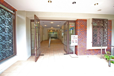 【エントランス】 | コトーハイツ伏見稲荷B棟