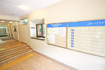 【エントランス】 | コトーハイツ伏見稲荷B棟