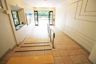 【エントランス】 | コトーハイツ伏見稲荷B棟