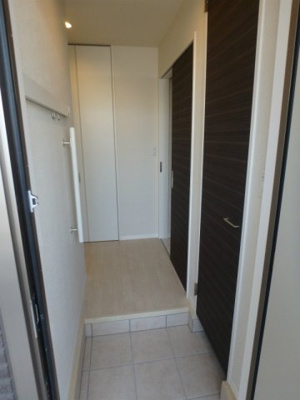 【展望】 | アンジール都筑【SHM】 | 玄関から室内への景観です！右手にトイレ、左手にリビングダイニングキッチンがあります☆