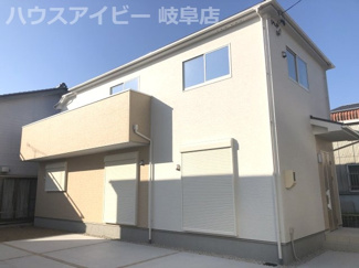 【外観】 | 岐南町平島、新築建売全3棟　プライベートなお庭スペースあり　収納たっぷり新築戸建　外観もきれいです