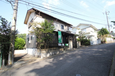 【前面道路含む現地写真】 | 小田原市小竹　リフォーム済戸建て