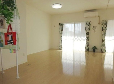 【洋室】 | プレースコート