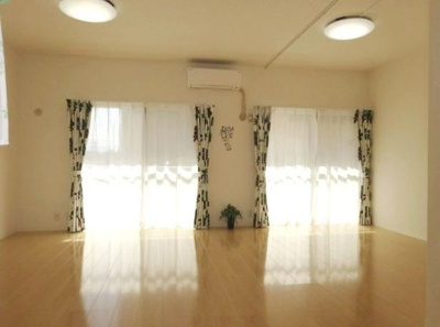 【洋室】 | プレースコート