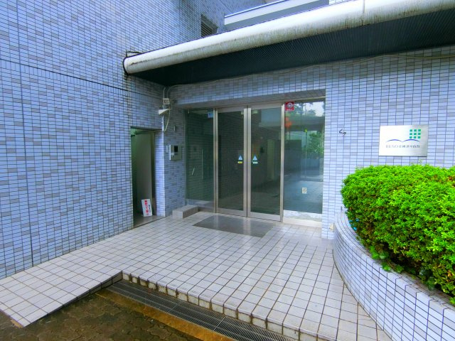 レノ金剛津々山台のエントランス