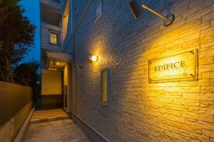 ＥＤＩＦＩＣＥのエントランス