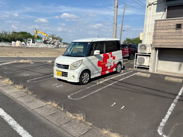 リベルテⅡの駐車場