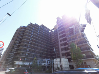 【外観】 | 地盤の揺れを直接建物に伝えない「免震構造」
南向き・9階部分につき陽当たり良好です。