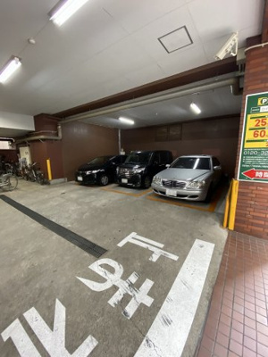 【駐車場】 | ロイヤルハイツ蒲田 | 平置き駐車場