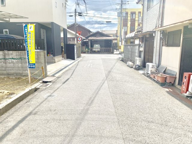 泉大津市寿町　土地の前面道路含む現地写真|南東向き