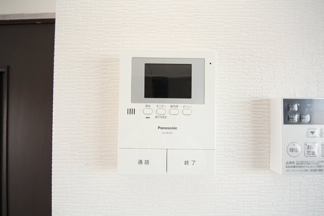 アワノハイツのセキュリティ|カメラ付インターホン