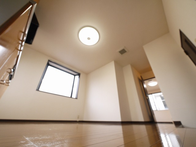 日吉丸産業ビルの内装|おしゃれな内装です