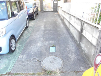 【駐車場】 | 駐車場2台。車種によります。価格変更です。年末年始も。お電話ください。