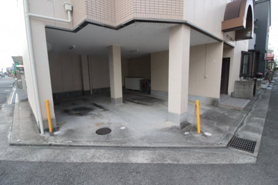 【駐車場】 | メゾンエスポワール