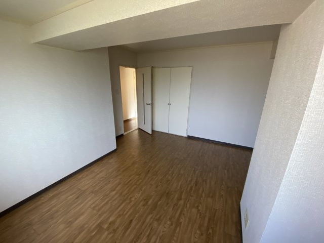 STARハイツ77の洋室