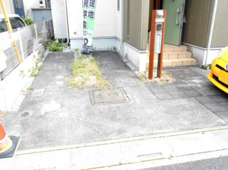 【駐車場】 | 車をお持ちの方に嬉しい駐車場付きの物件です。価格変更です。