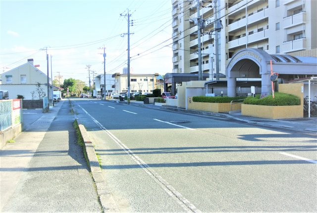 シティマンション久留米Ⅲの周辺|静かな環境で生活できます。小学校もすぐそばです。長門石小学校まで400ｍです。