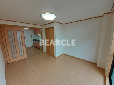 【寝室】 | ルーナ・ジェーヌ堀川 | 落ち着いて過ごせるお部屋なので、寝室にいかがでしょうか