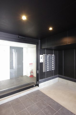 【エントランス】 | ピーススクエア南内町 | ピース・スクエア南内町