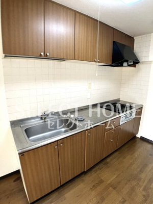 【キッチン】 | ラフィーネ六名 | コンパクトなキッチンで掃除もラクラク